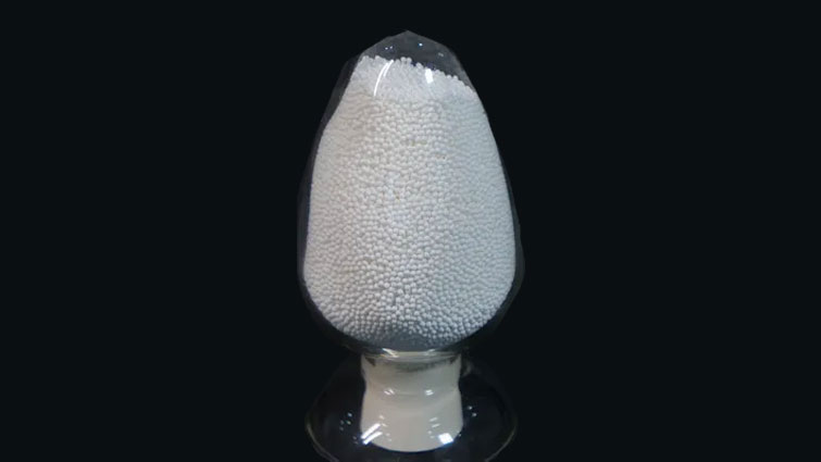 Continuous reforming catalyst