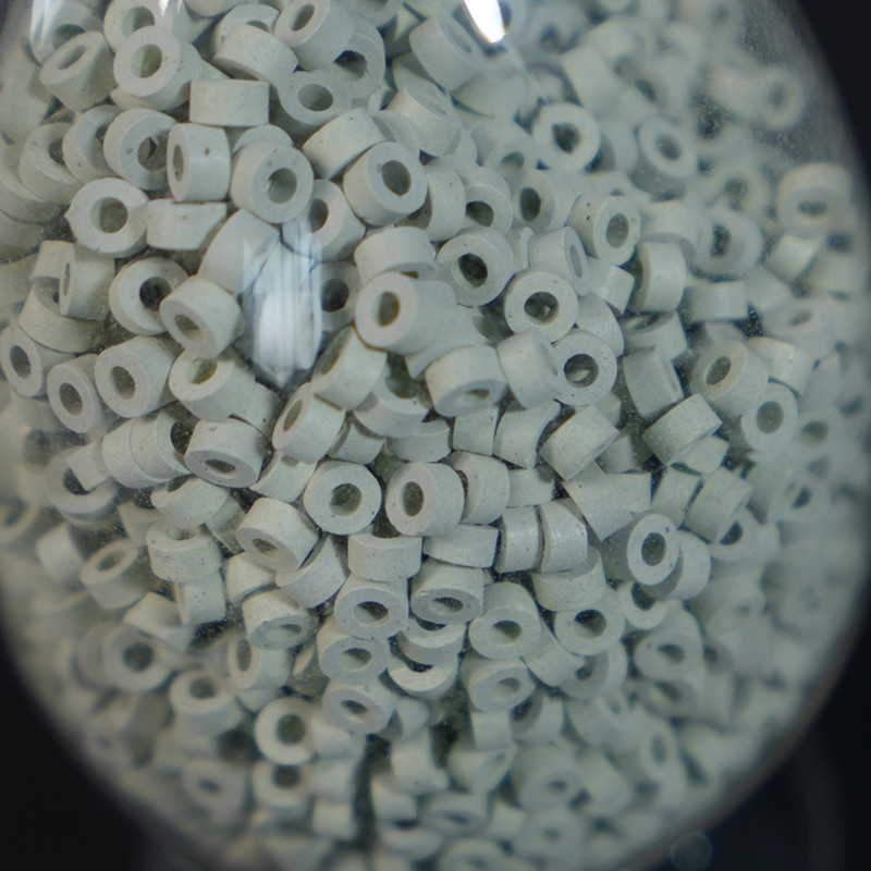 C4/C5 Hydrogenation Catalyst Industrial Grade For Oil Refining H2 And Nickel Catalyst