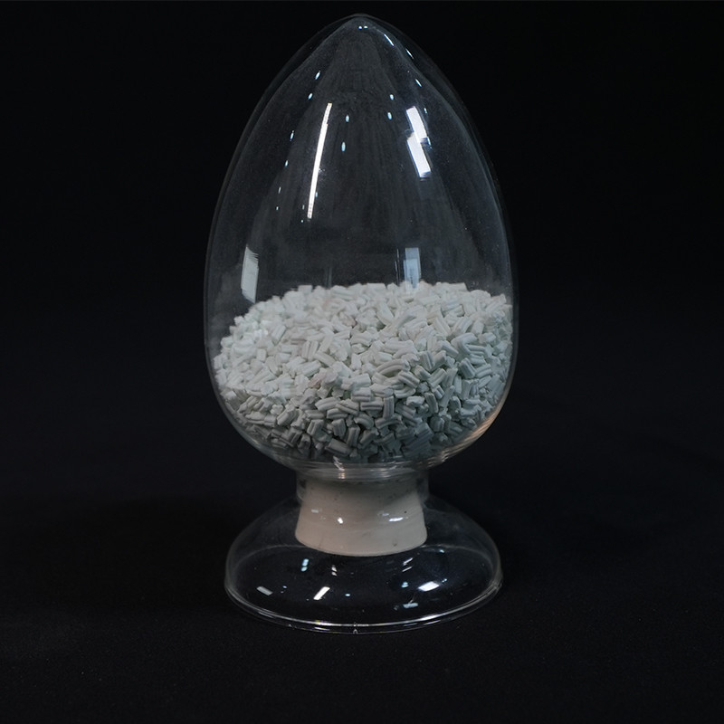 Surface Area Hydrogenation Catalyst 0.3-0.5 Nm for Enhanced Selectivity